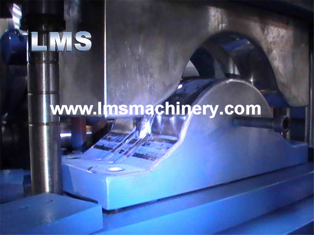 roof machine
